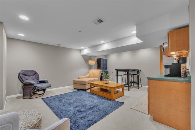 594 Constitution Street, Canton, MI 48188