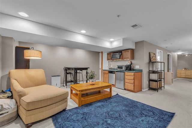 594 Constitution Street, Canton, MI 48188