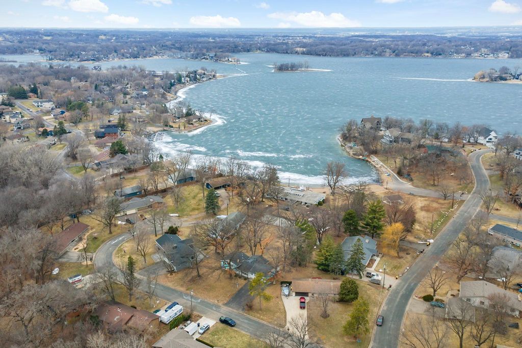 5338 Lemley Circle SE, Prior Lake, MN 55372