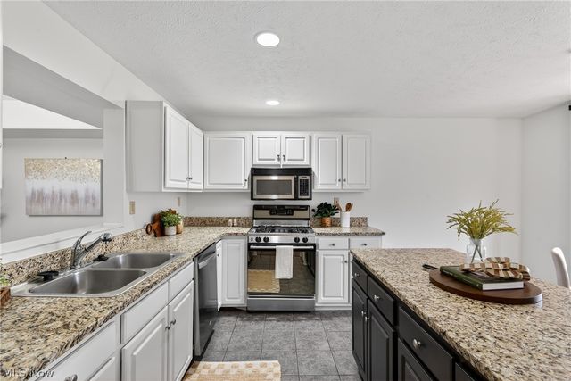 6943 Father Caruso Drive, Cleveland, OH 44102