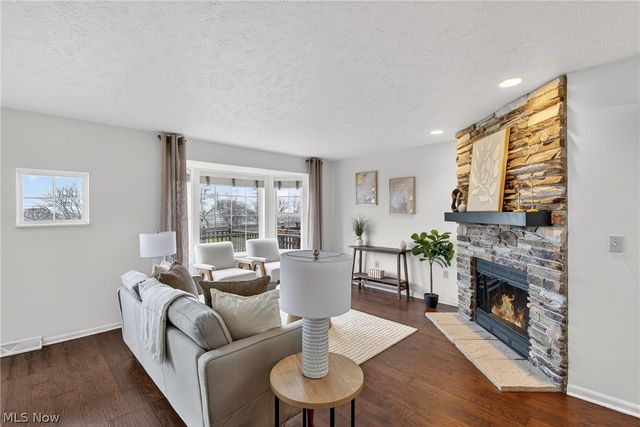 6943 Father Caruso Drive, Cleveland, OH 44102