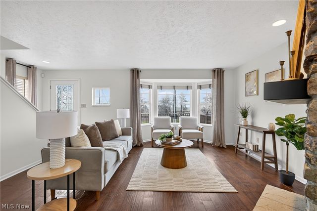 6943 Father Caruso Drive, Cleveland, OH 44102