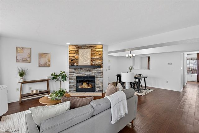 6943 Father Caruso Drive, Cleveland, OH 44102