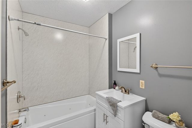 6943 Father Caruso Drive, Cleveland, OH 44102