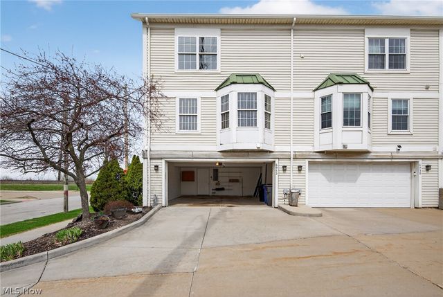 6943 Father Caruso Drive, Cleveland, OH 44102