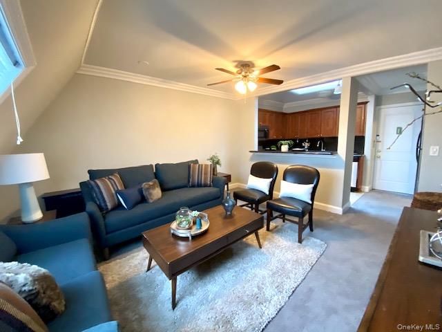 1427 Broadway Avenue 273F, Hewlett, NY 11557
