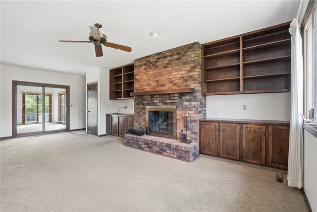 3904 Sally Drive NE, Cedar Rapids, IA 52402