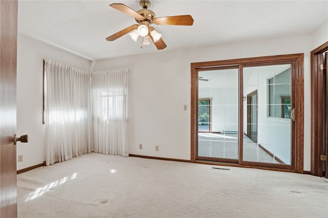 3904 Sally Drive NE, Cedar Rapids, IA 52402