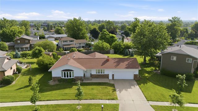 3904 Sally Drive NE, Cedar Rapids, IA 52402