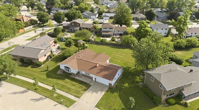 3904 Sally Drive NE, Cedar Rapids, IA 52402