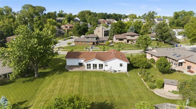 3904 Sally Drive NE, Cedar Rapids, IA 52402