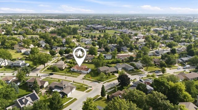 3904 Sally Drive NE, Cedar Rapids, IA 52402