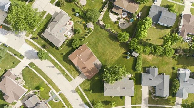 3904 Sally Drive NE, Cedar Rapids, IA 52402