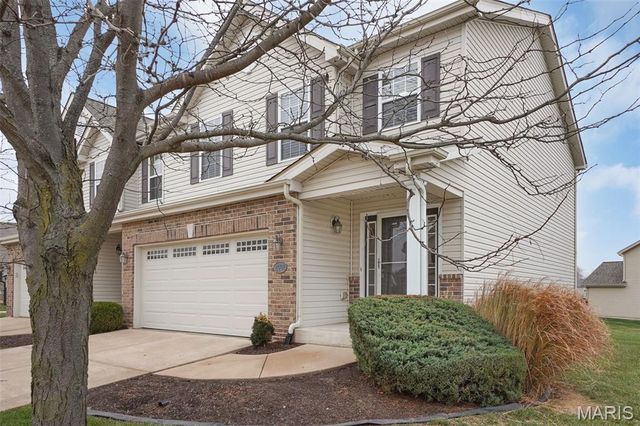 2002 Chestnut Pines Court, St Peters, MO 63376