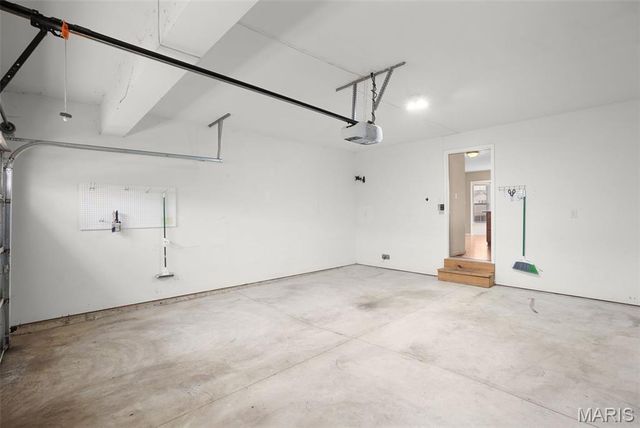 2002 Chestnut Pines Court, St Peters, MO 63376