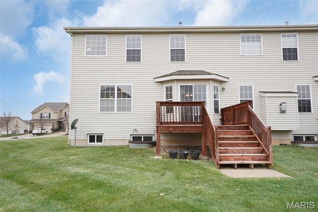 2002 Chestnut Pines Court, St Peters, MO 63376