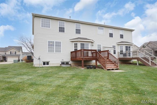 2002 Chestnut Pines Court, St Peters, MO 63376