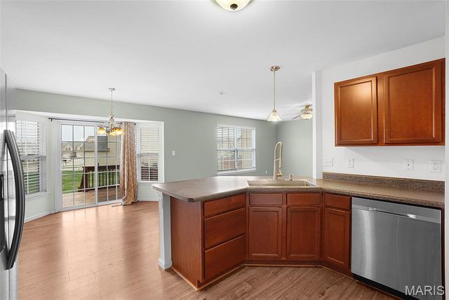 2002 Chestnut Pines Court, St Peters, MO 63376