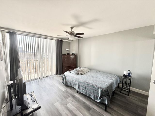 2016 Main Street 902, Houston, TX 77002