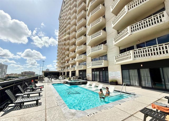 2016 Main Street 902, Houston, TX 77002