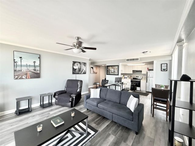 2016 Main Street 902, Houston, TX 77002