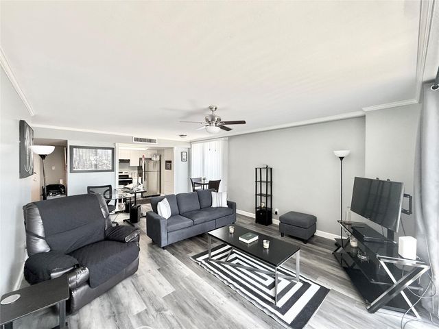 2016 Main Street 902, Houston, TX 77002