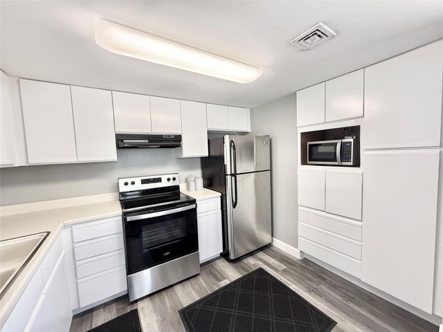2016 Main Street 902, Houston, TX 77002
