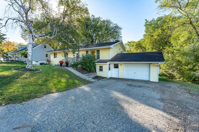 829 W 7th Avenue, Fergus Falls, MN 56537