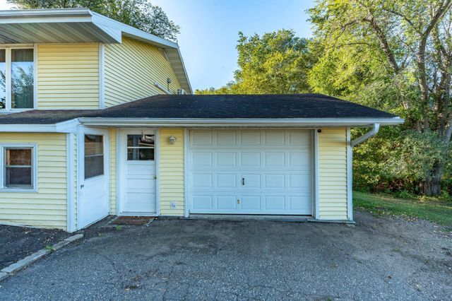 829 W 7th Avenue, Fergus Falls, MN 56537