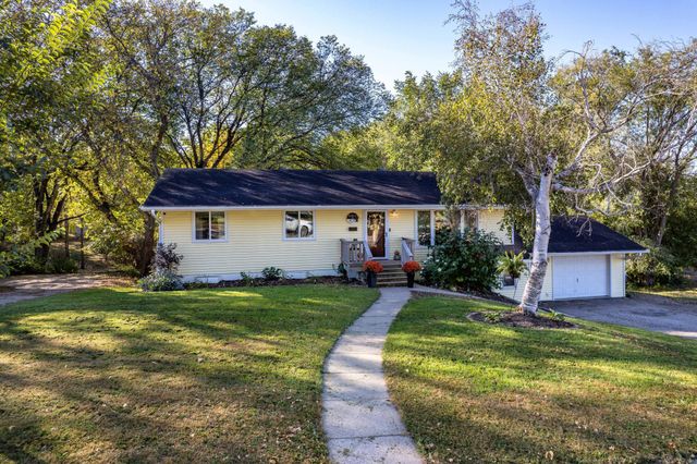 829 W 7th Avenue, Fergus Falls, MN 56537