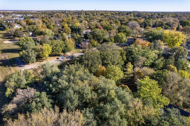 829 W 7th Avenue, Fergus Falls, MN 56537