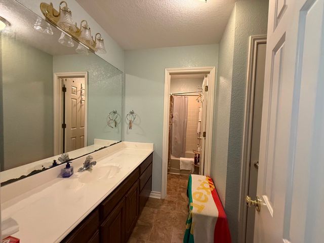107 Ridge Court, Glen Rose, TX 76043