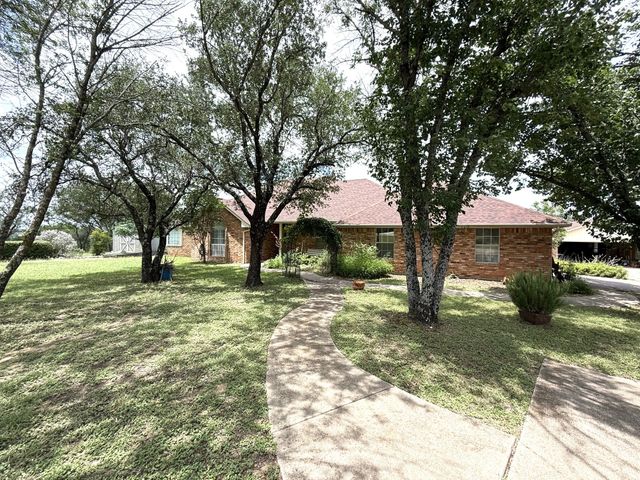 107 Ridge Court, Glen Rose, TX 76043