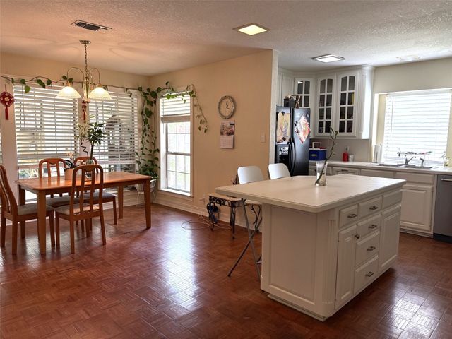 107 Ridge Court, Glen Rose, TX 76043