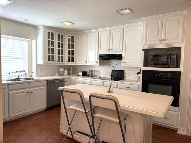 107 Ridge Court, Glen Rose, TX 76043