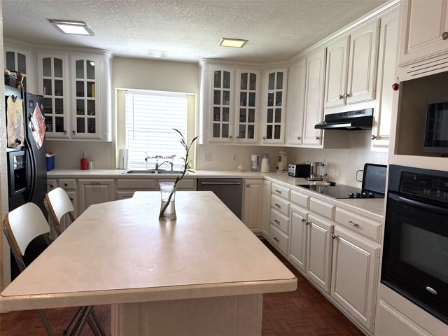 107 Ridge Court, Glen Rose, TX 76043