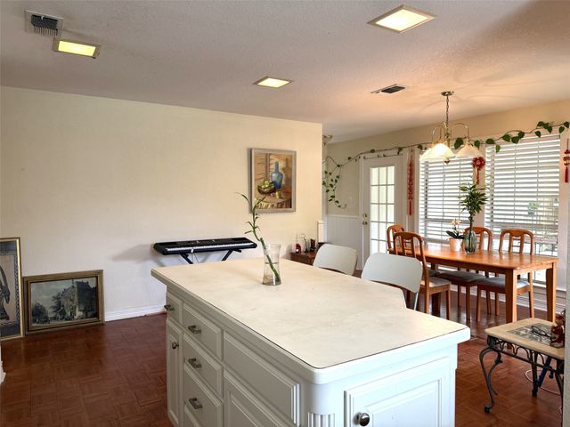 107 Ridge Court, Glen Rose, TX 76043