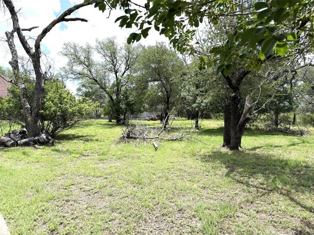 107 Ridge Court, Glen Rose, TX 76043