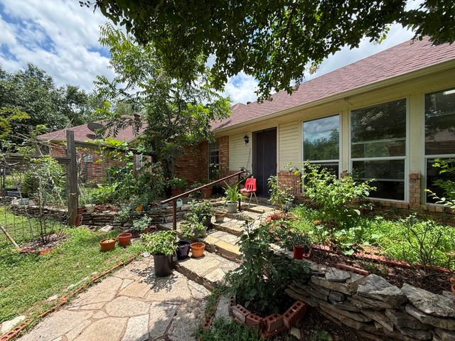 107 Ridge Court, Glen Rose, TX 76043