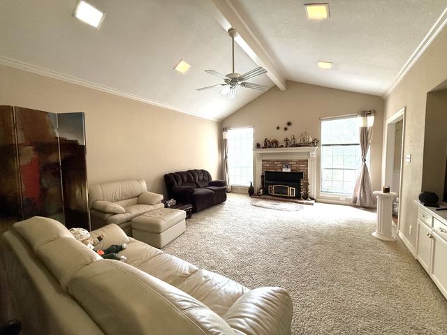 107 Ridge Court, Glen Rose, TX 76043