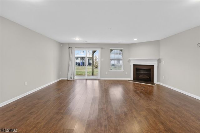 4 Jake Dr, Tinton Falls Boro, NJ 07712