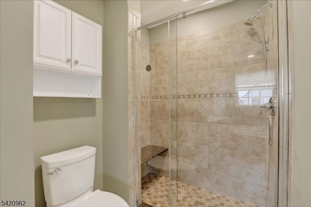 4 Jake Dr, Tinton Falls Boro, NJ 07712