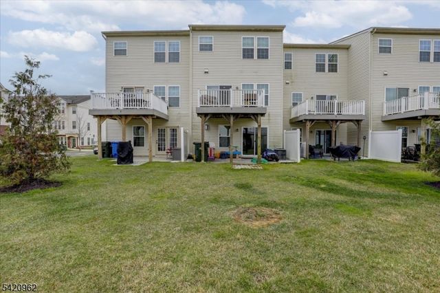 4 Jake Dr, Tinton Falls Boro, NJ 07712