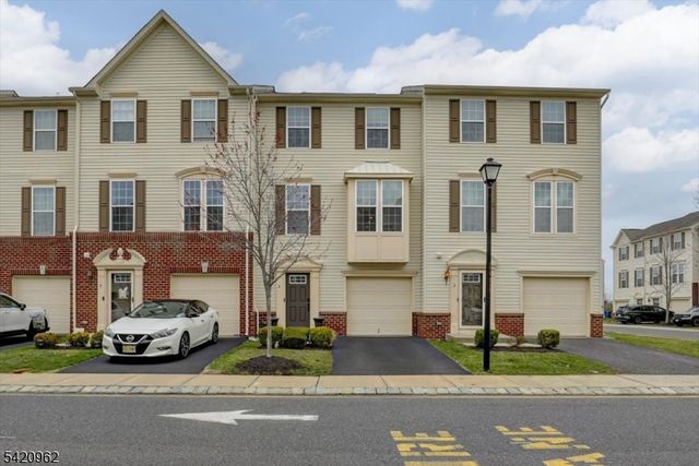 4 Jake Dr, Tinton Falls Boro, NJ 07712