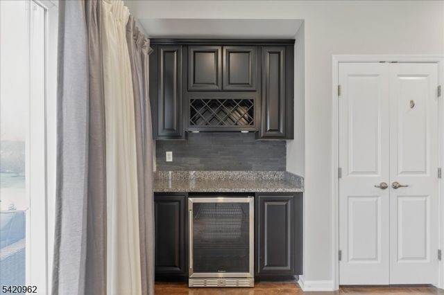 4 Jake Dr, Tinton Falls Boro, NJ 07712