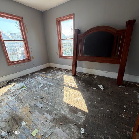 1110 Chrisler Avenue, Schenectady, NY 12303