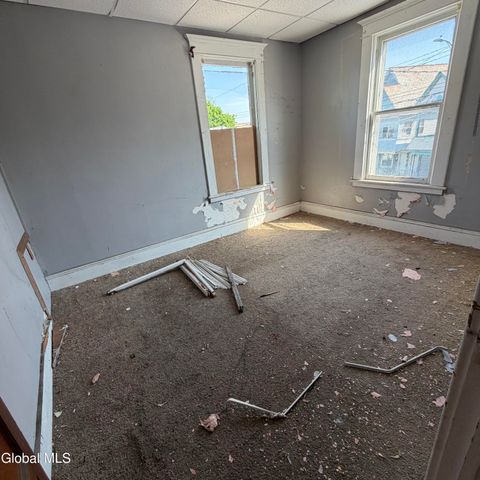 1110 Chrisler Avenue, Schenectady, NY 12303