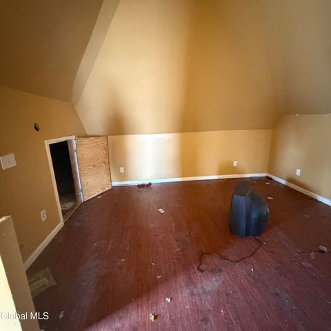 1110 Chrisler Avenue, Schenectady, NY 12303
