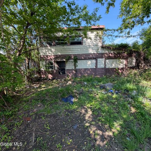 1110 Chrisler Avenue, Schenectady, NY 12303