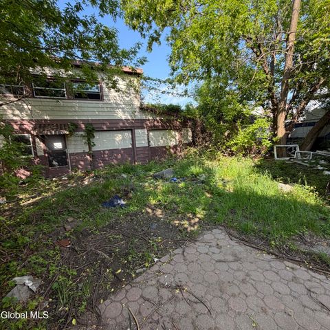 1110 Chrisler Avenue, Schenectady, NY 12303